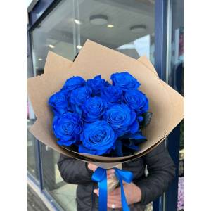 Букет из 11 синих роз с оформлением R1993
