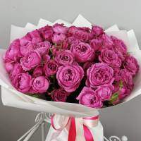 Букет 25 пионовидных кустовых роз с упаковкой R157