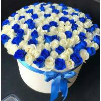 Коробка 101 роза синяя и белая R1958